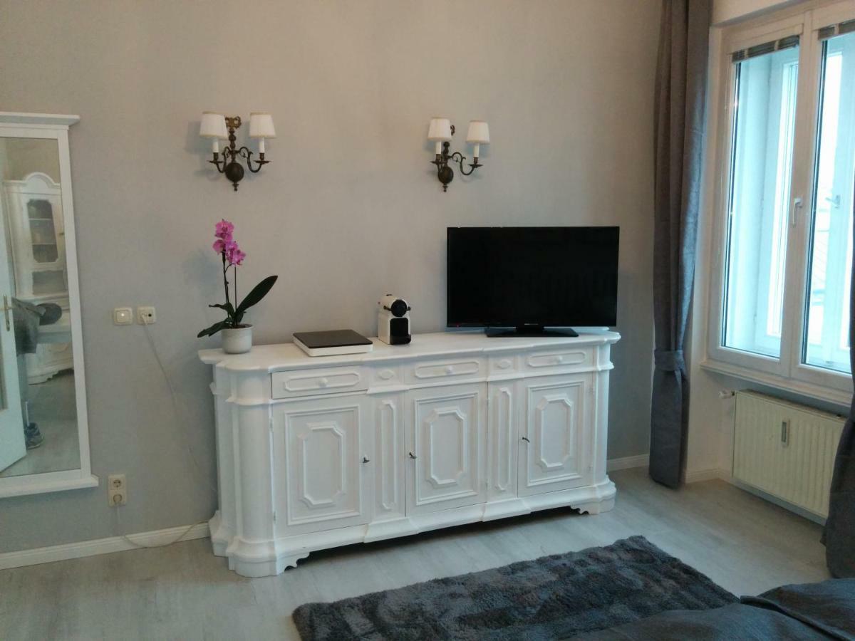 Seeblick Apartment/Zimmer Гмунден Екстер'єр фото