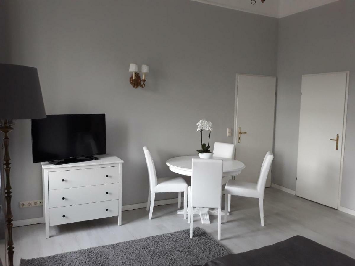 Seeblick Apartment/Zimmer Гмунден Екстер'єр фото